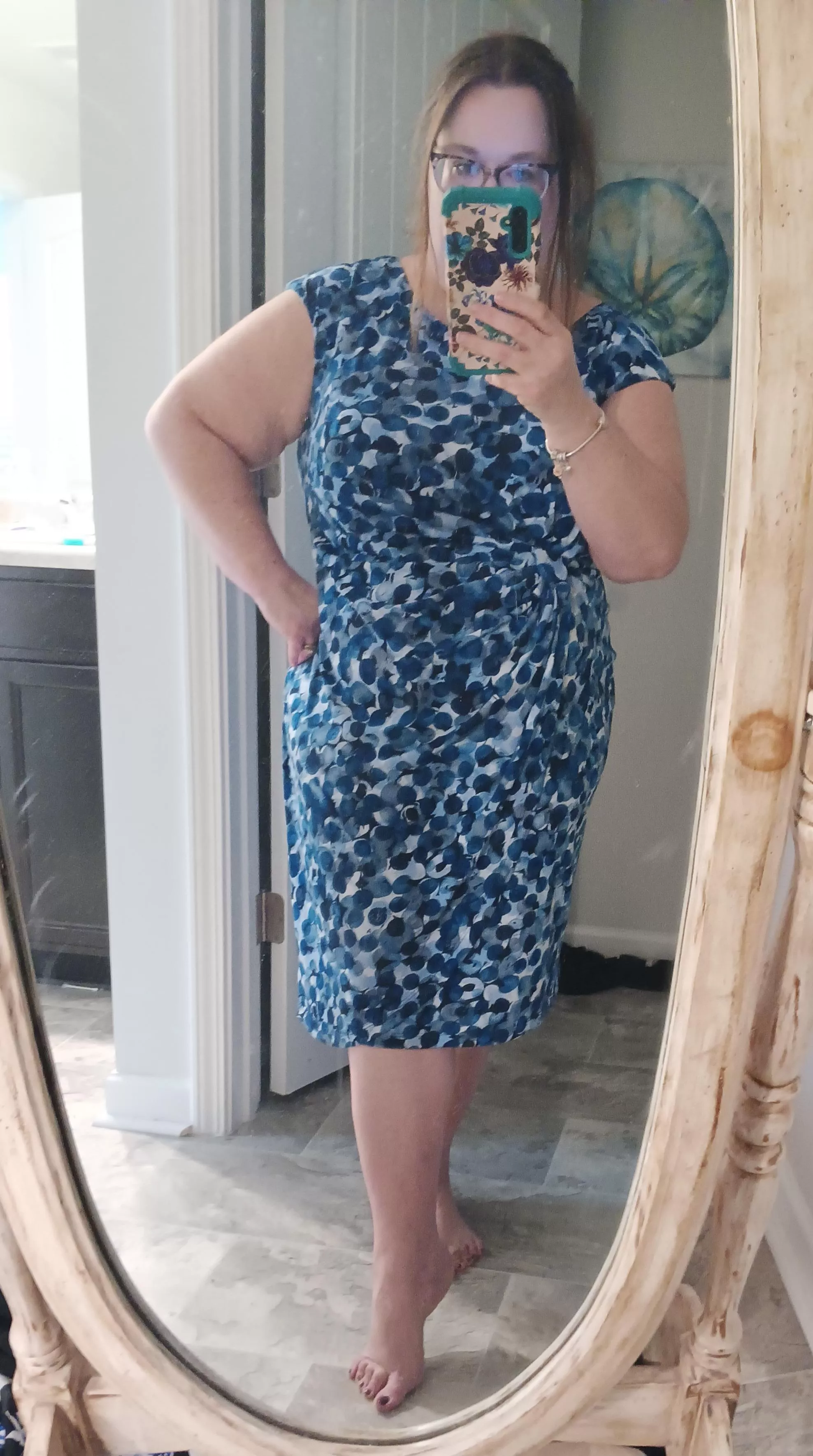 Off to the classroom #teacherOOTD posted by archedkurves