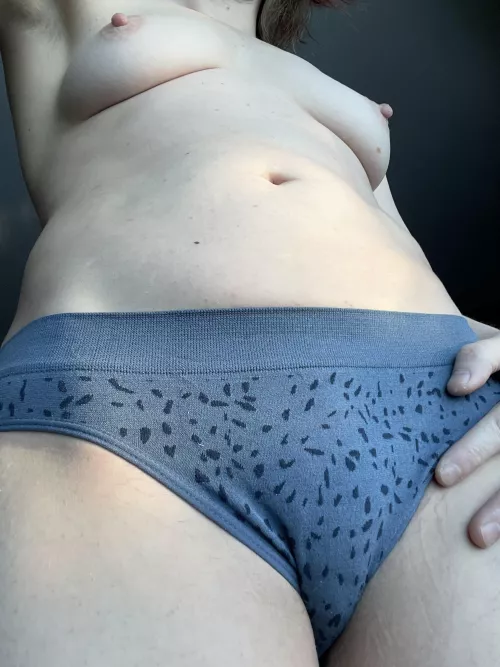 Single…pale older lady… 42F by a_taste_of_Alaska