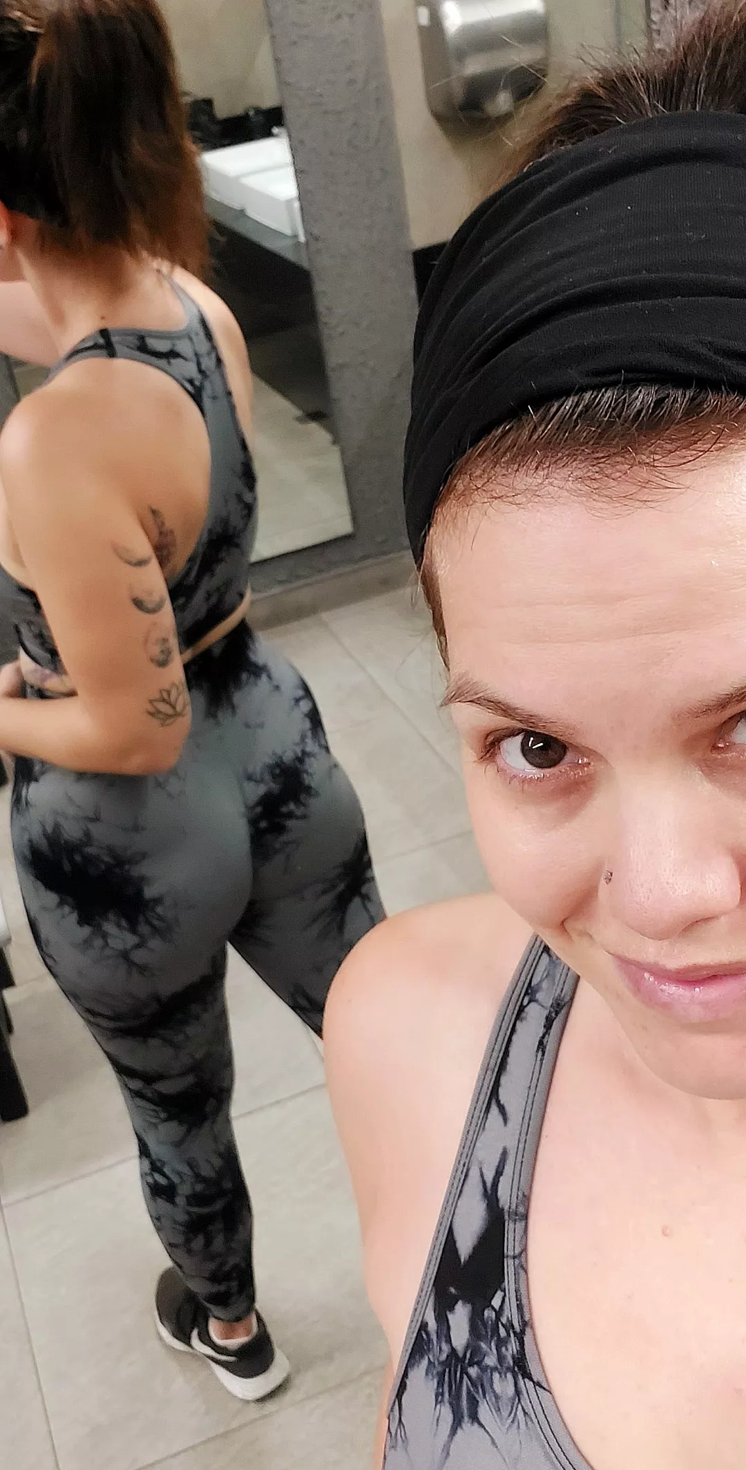 Trying to see what my gym crush sees  posted by Lucky-Offer7043