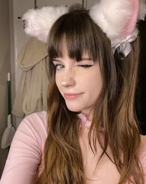 would anyone adopt meee?  by adventurehottie