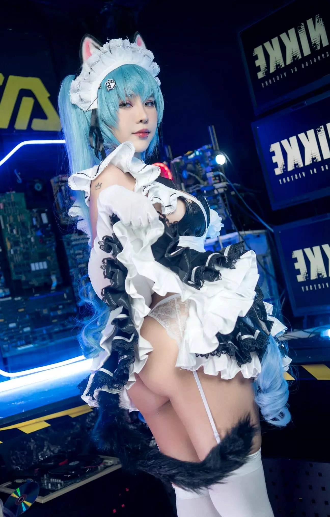 You'd be crazy not to check out this catgirl juicy butt. posted by Minichu-Packing