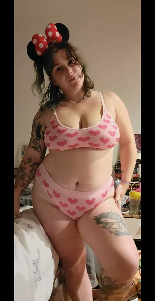 Felt so cute in my Minnie ears by MsAliceFury