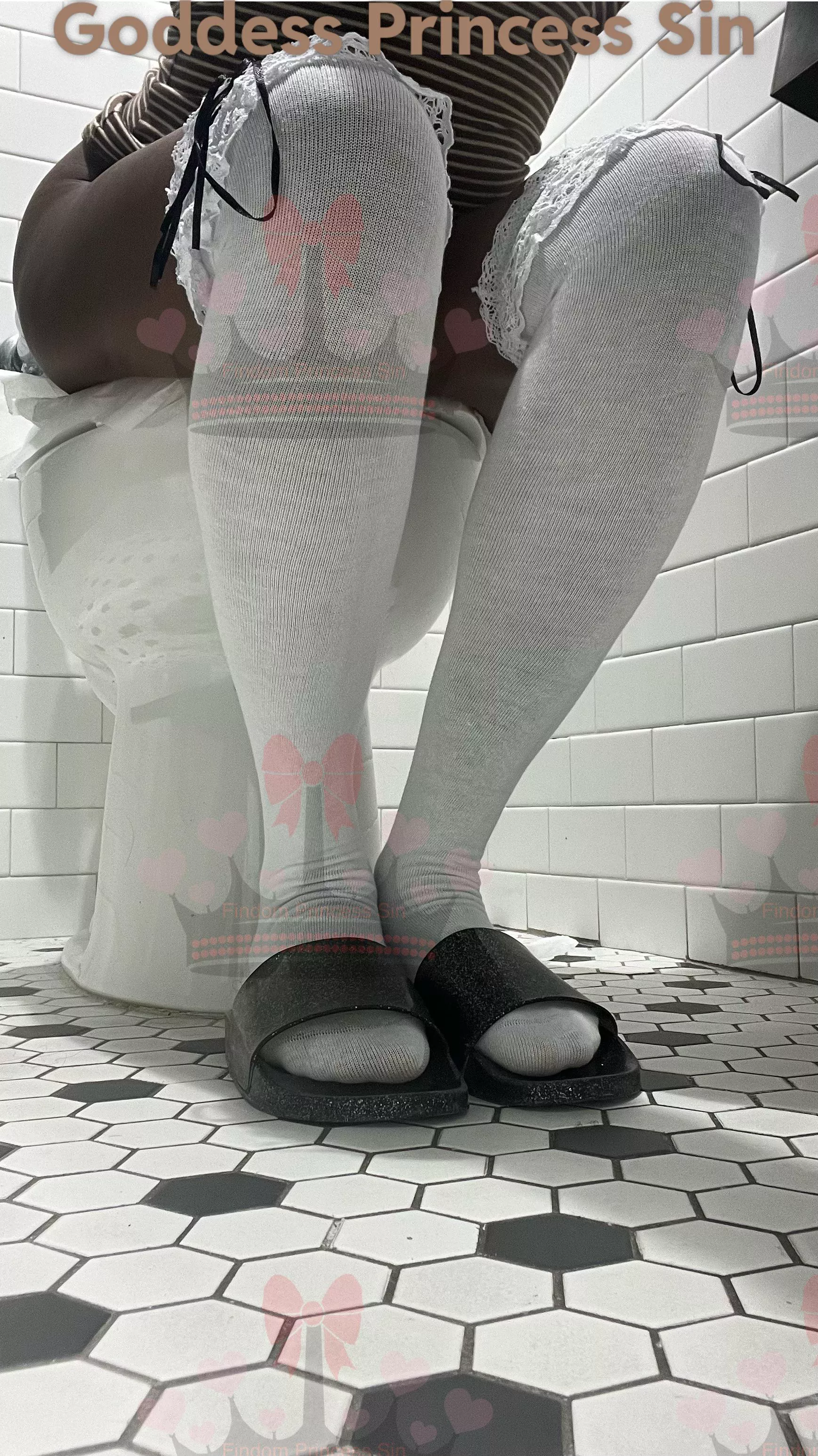 FTT/Feeder Seeking Toilet. If you live or are visiting the NY/NJ area. I have open availability. I’m willing to provide my clean Bill Of Health.  posted by Sinna_B