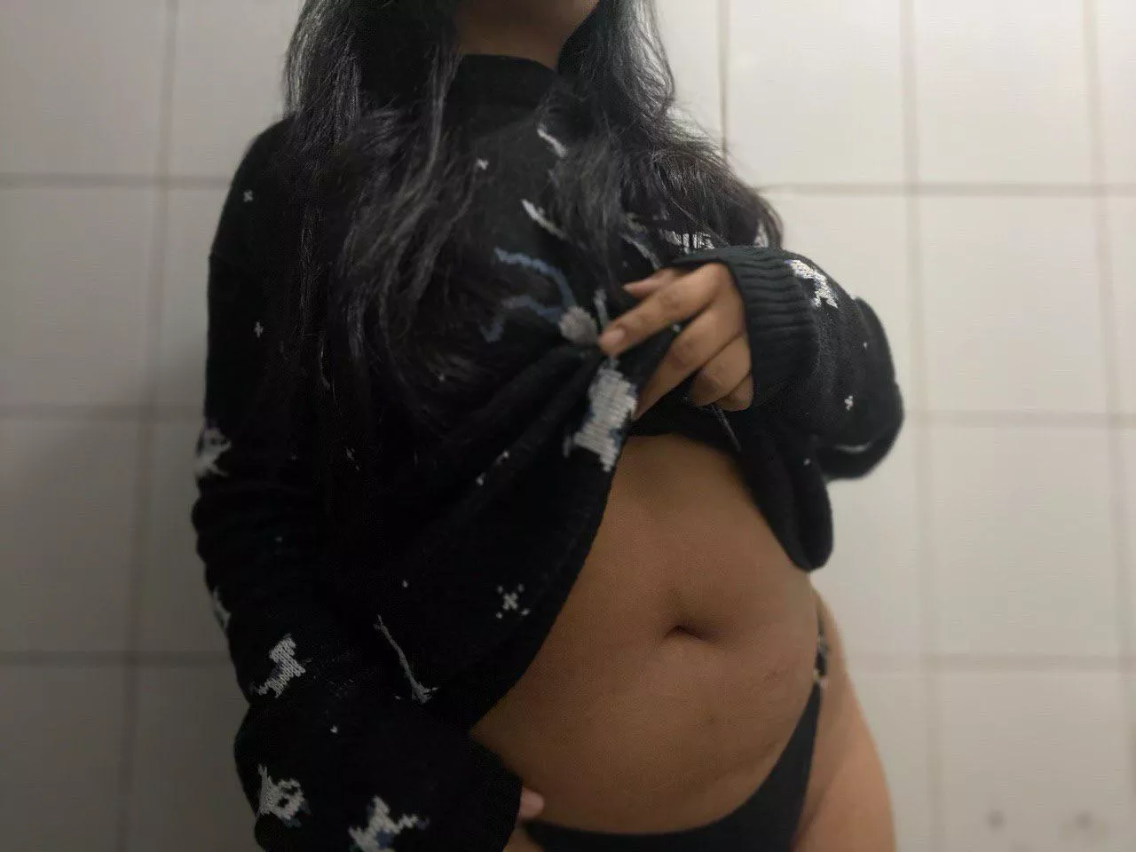 My belly button looks deep, what do you think? posted by xChocoQueen