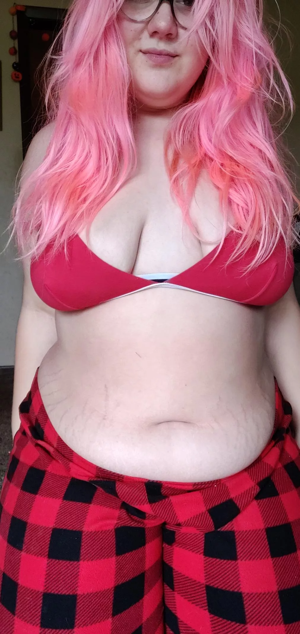 Who tryna get up in these insides???  posted by onyxxxrose69