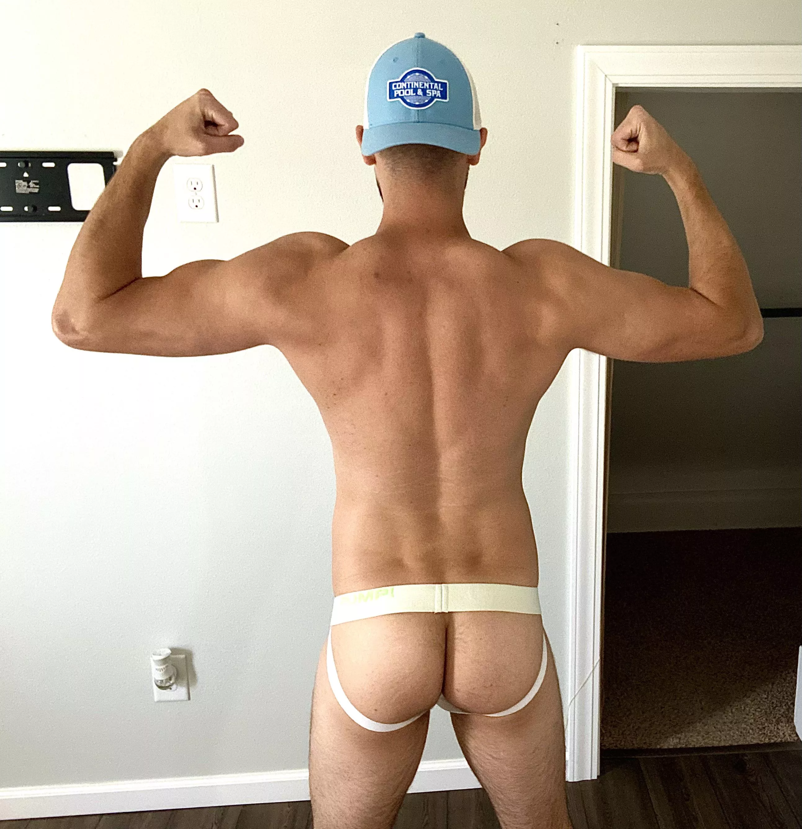 How’s the backside looking? posted by bbb801011