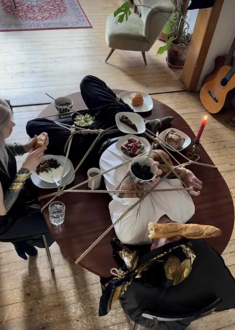 My dream table <3 posted by HeavenlyHunnie