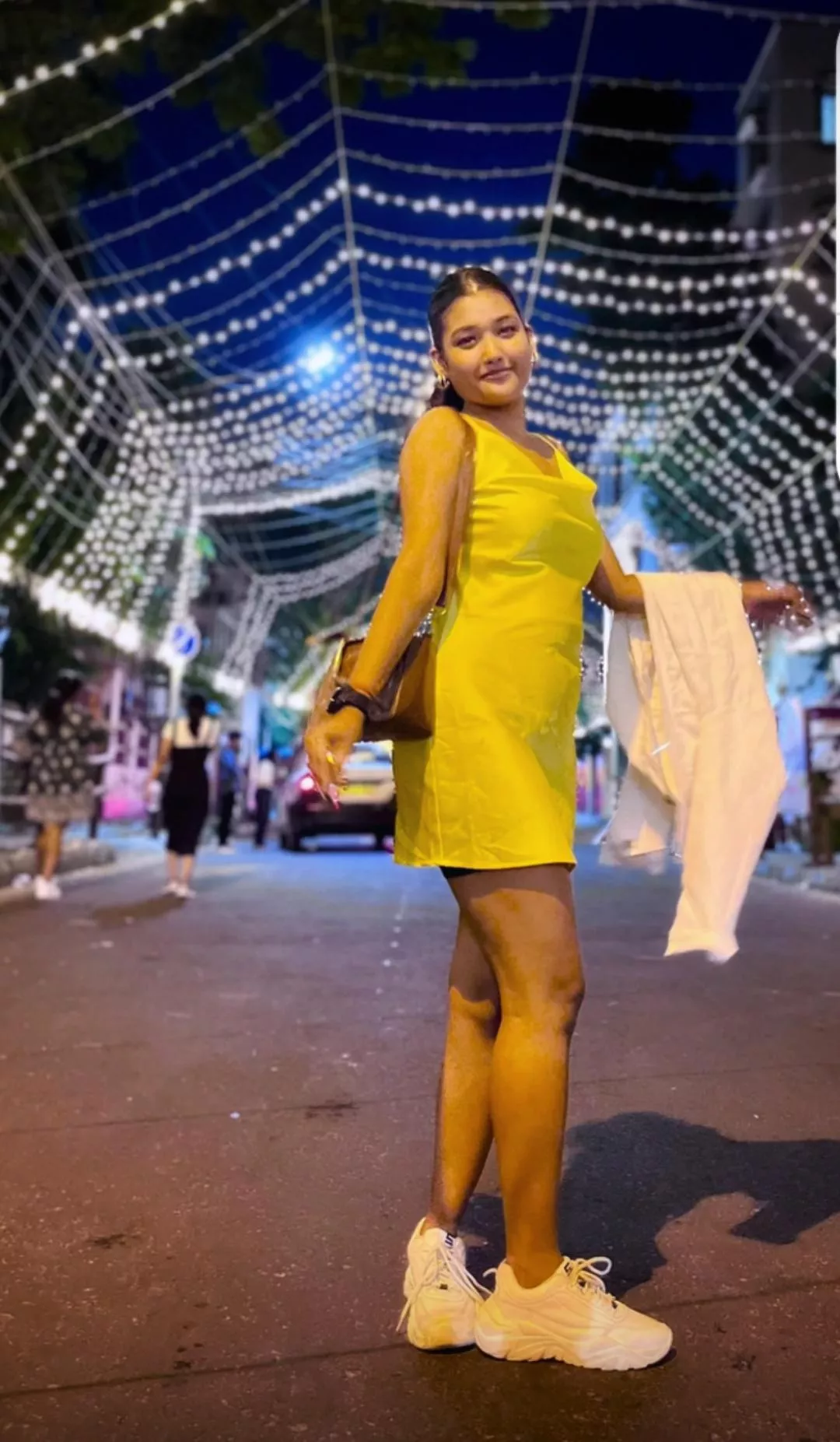 The Girl in Yellow  posted by Yami__Hiro