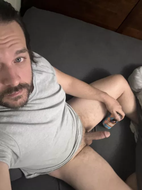 Getting drunk and scrolling Reddit. Guaranteed to get you horny [36] by Kneebear