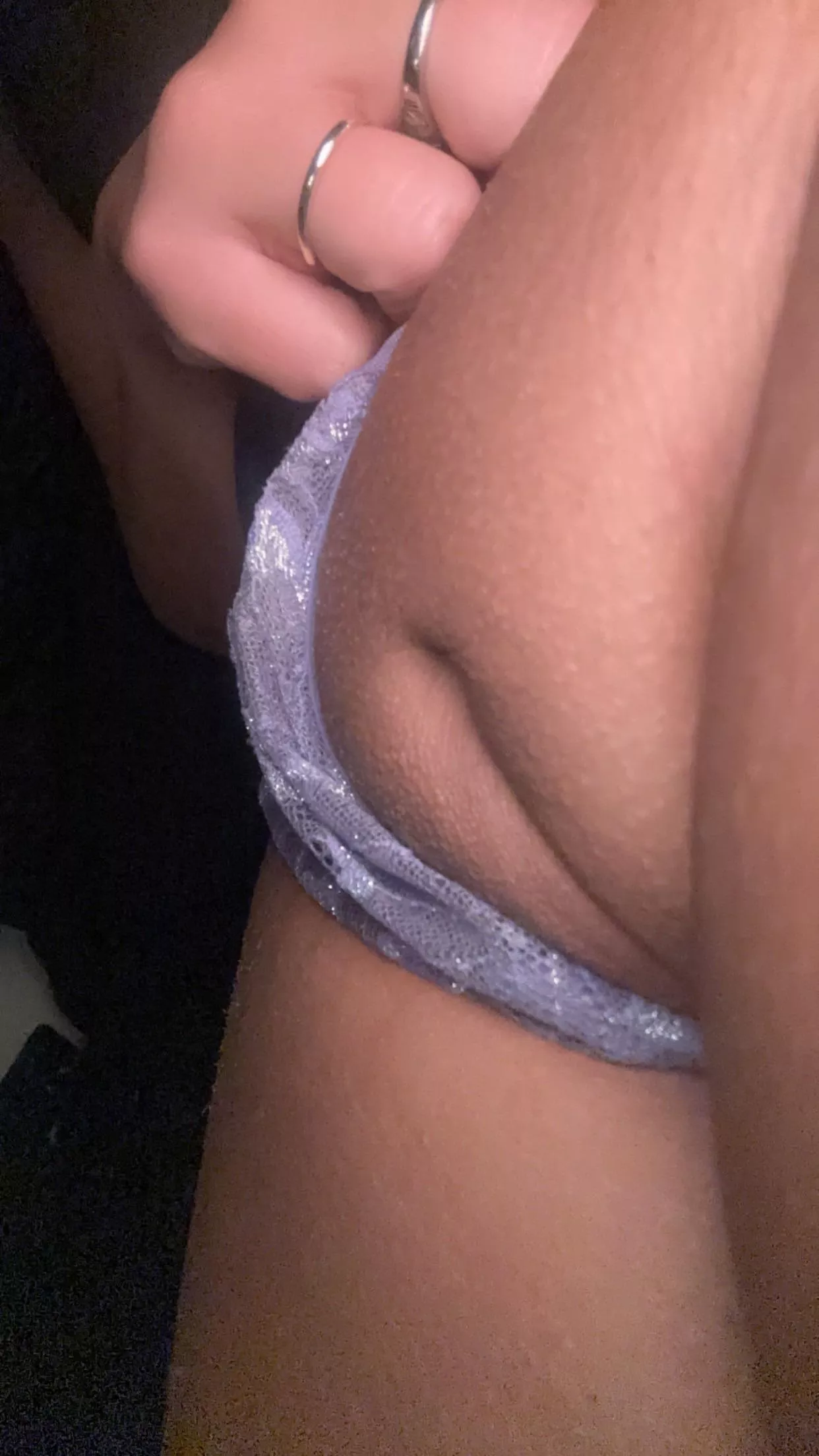 Kiss between my lips  posted by PrettyP666