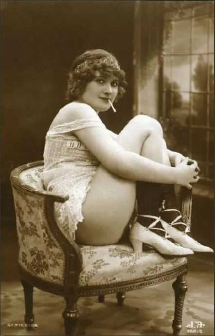 who knew there was a victorian smoking fetish? posted by Mundane-Employer-719