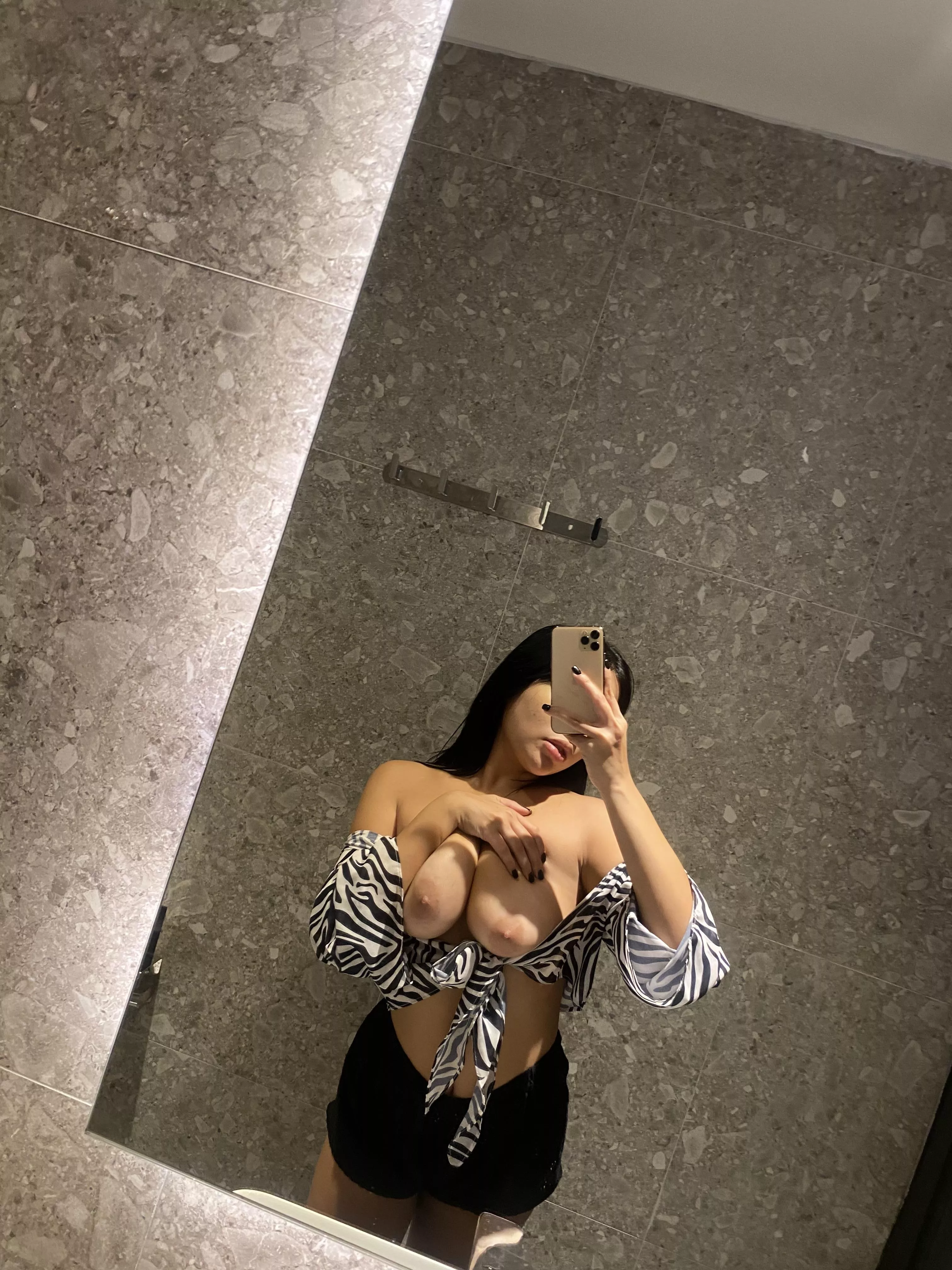 come give them a good squeeze posted by ZealousidealPound195