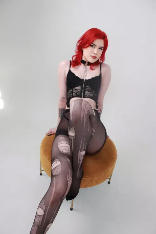 do you like torn pantyhose? by Lingonberry_Angelic