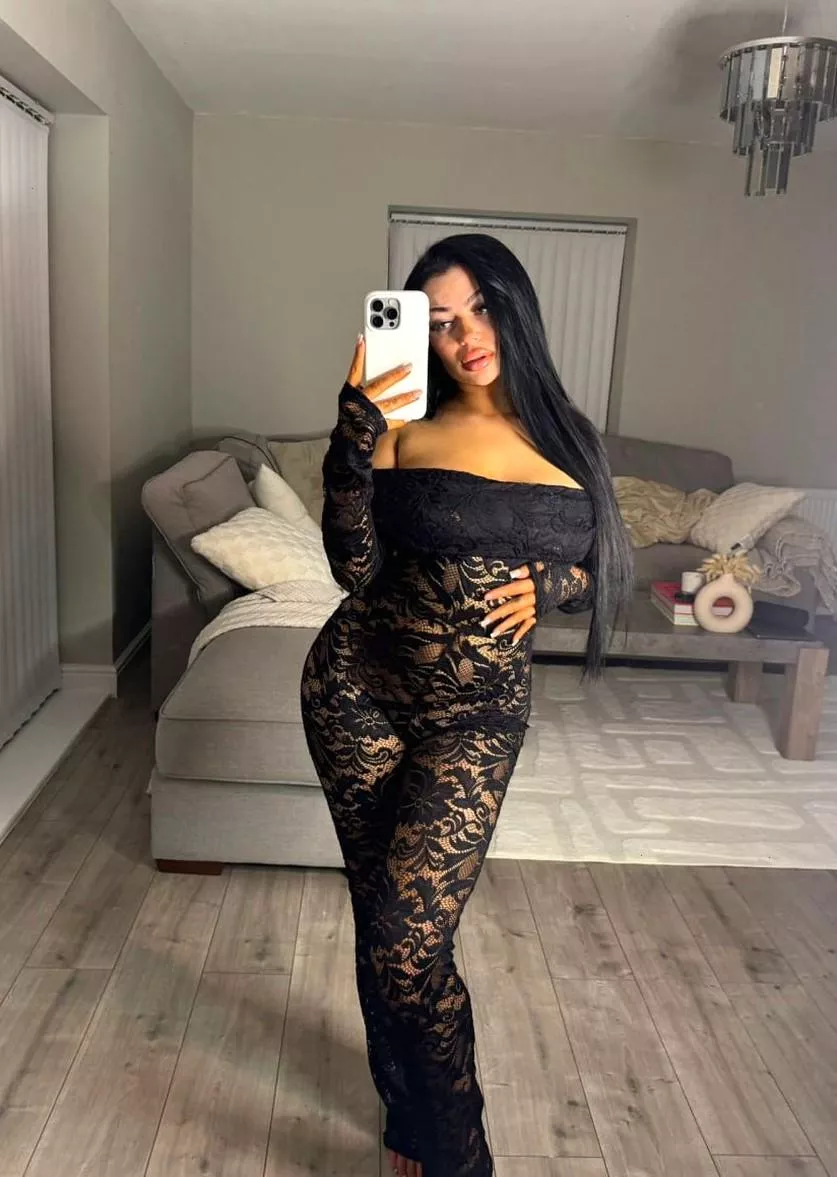 i feel so horny right now, who's up to posted by CurvvvyLips