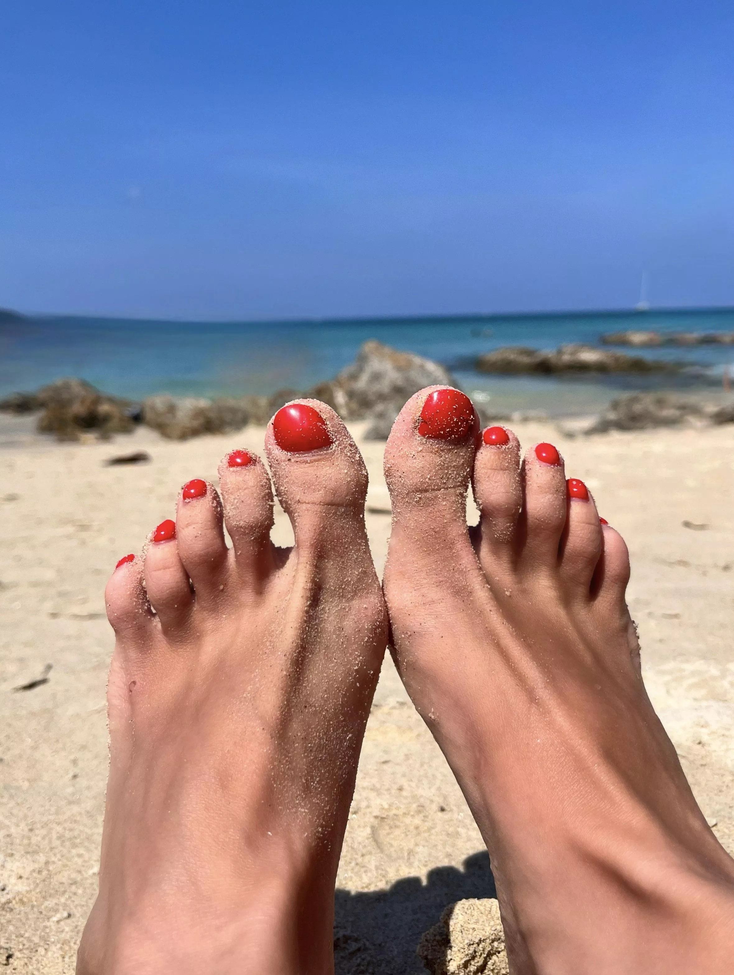My feet are all sandy, I'm gonna have a hard time getting it off posted by KittieeSweet