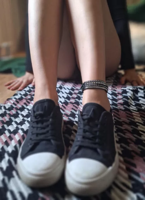 [oc] Hi! First time posting online, hope you like it.
 by CozyFeetFetish