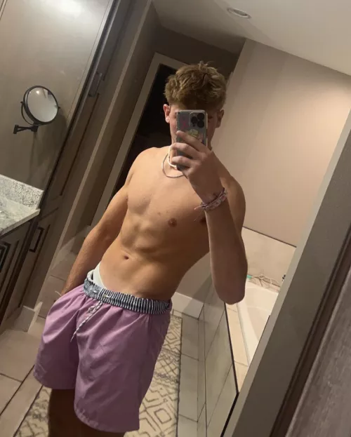 18 tx hmu im bored. looking for kinkyyyyy. I love to be controlled as well. by Colt0n45