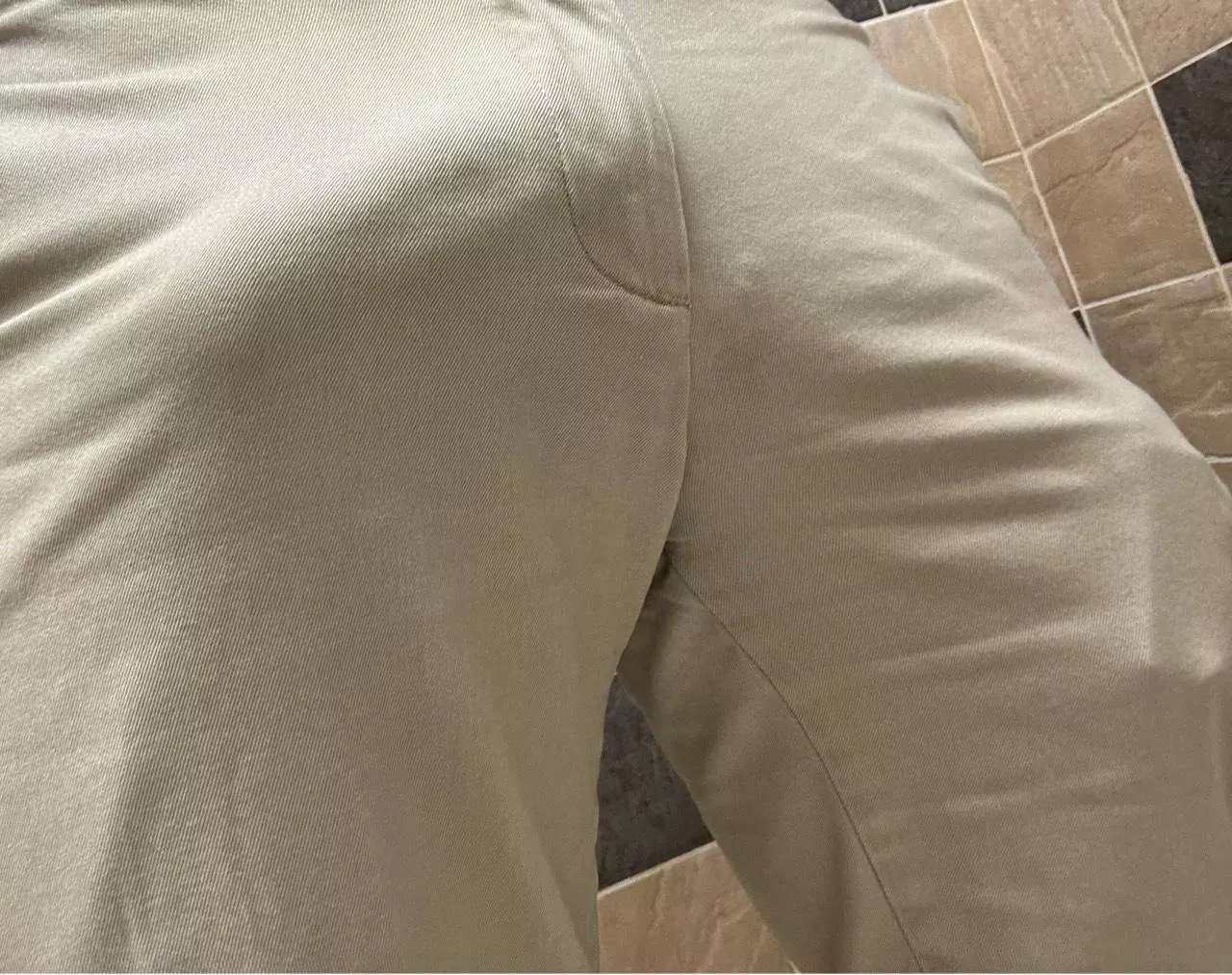 (21) I can’t stop it at work  posted by Major-Reality-9328