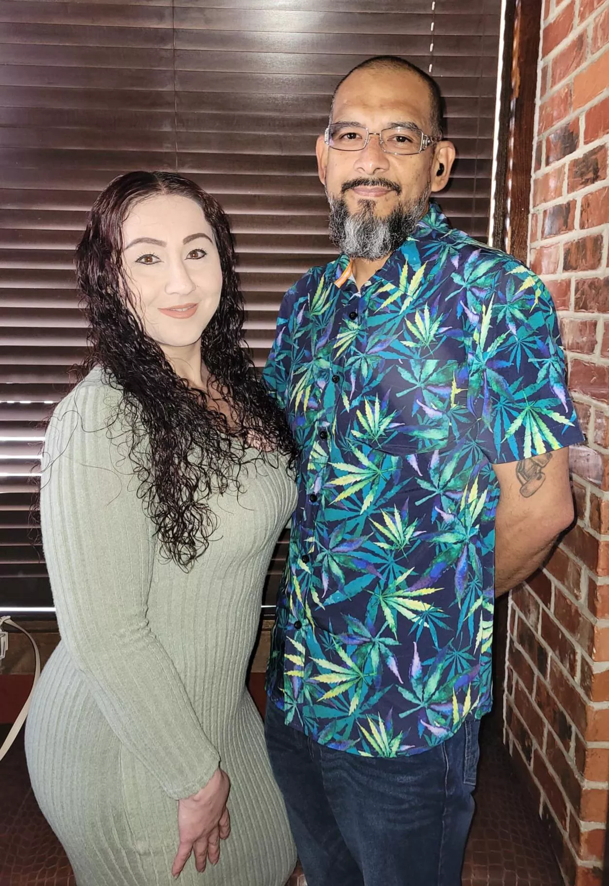 BiM with Pawg wife iso a Versatile Bi M for 3rd.  posted by rgvfire956