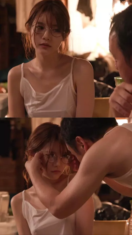 Can anyone knows the name of this actress or the code in this picture? by Temporary-Special-93