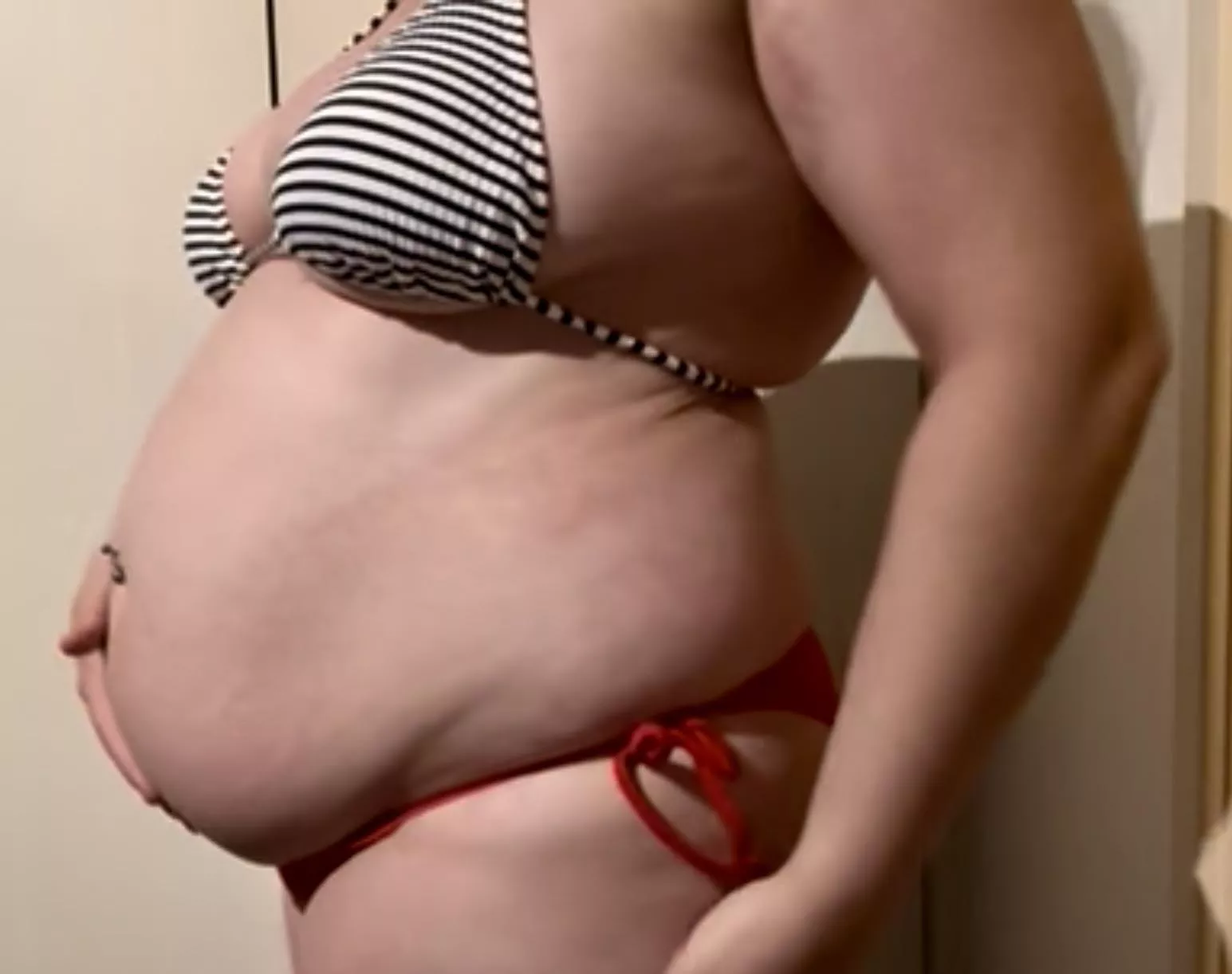 Feeling Sexy in My Bikini with a Stuffed Belly 🌞❤️ posted by Sufficient_Reason433