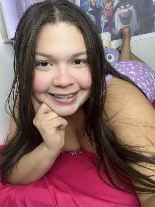 happy tuesday, beautiful people 😊 by gigglybaby_