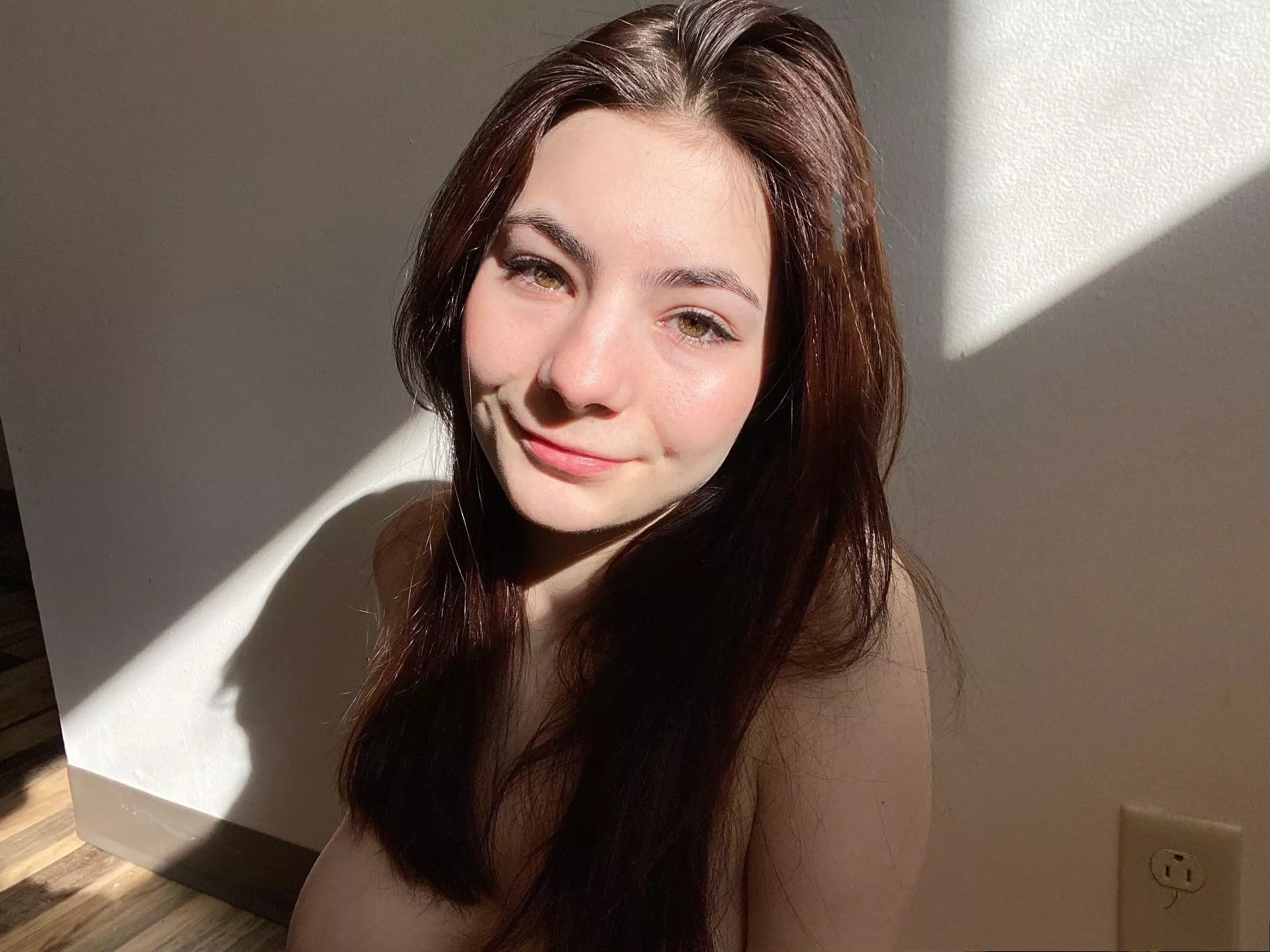 Hotwife for bull
 posted by Healthy-Protection73