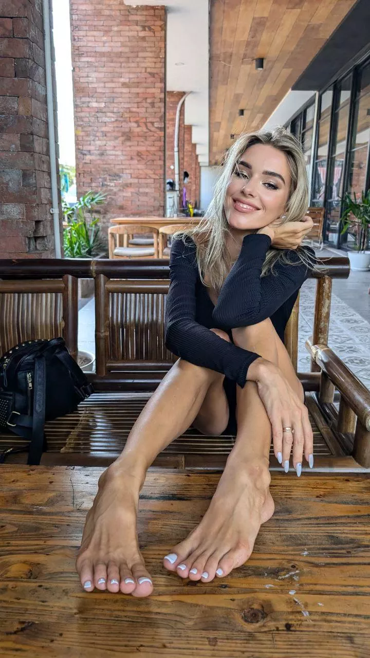 Hungry for some toes? posted by ComprehensiveCap1691