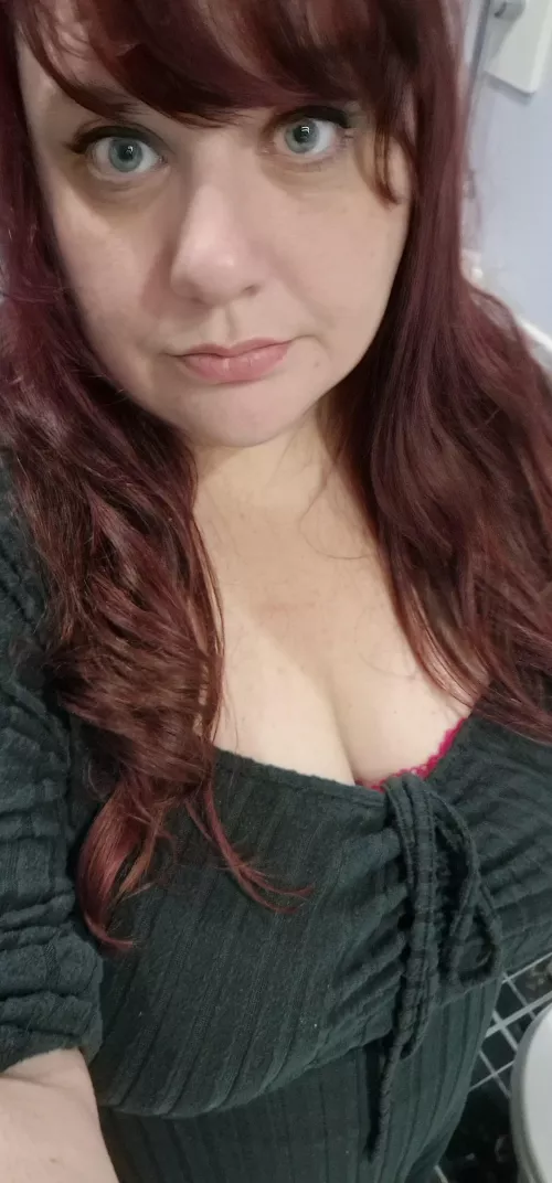 I want to go back to bed!  by MollieMansfield