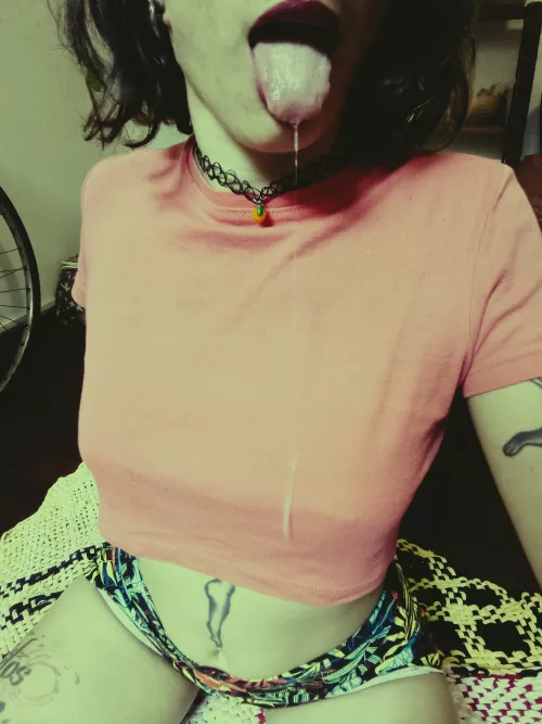 it´s getting a little sticky over here.. by tuttifuckiingfrutti