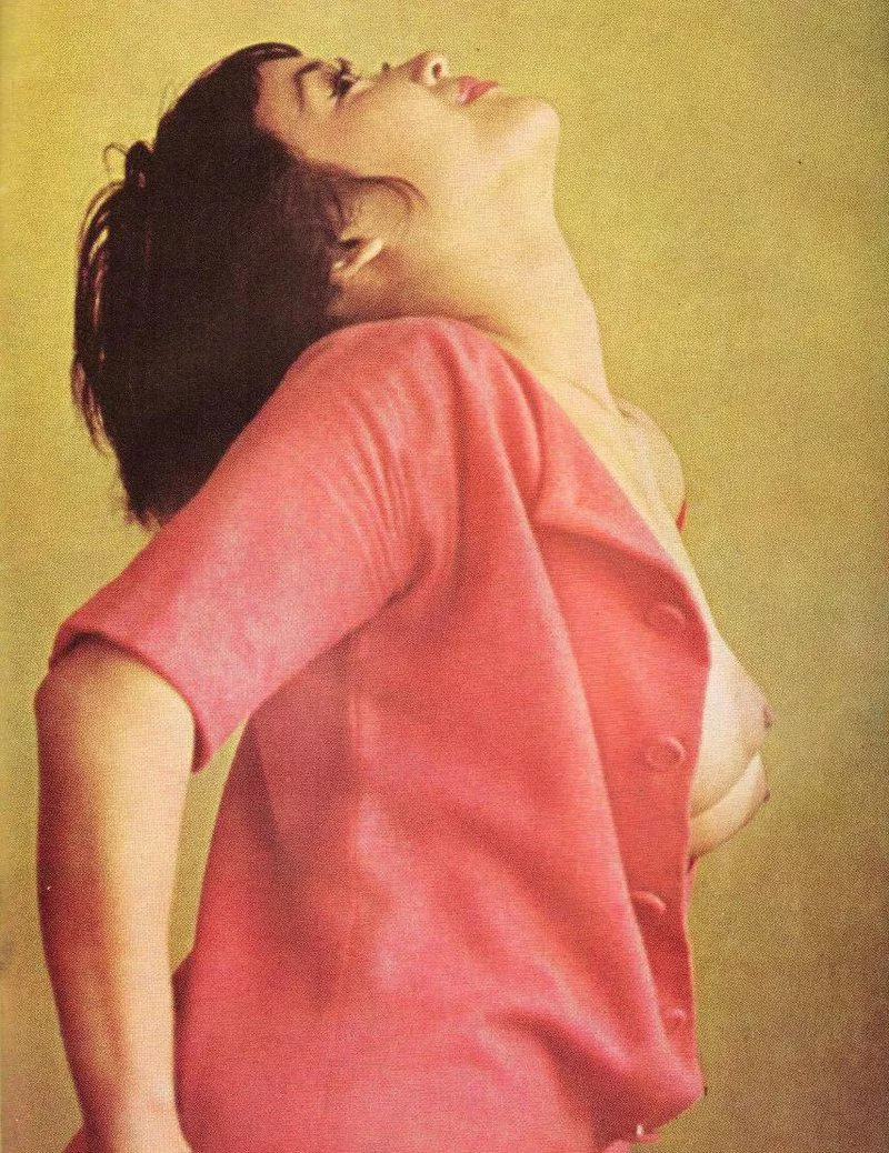 Japanese beauty queen and burlesque dancer Yashi Muneko [1960] posted by html5gamerguy