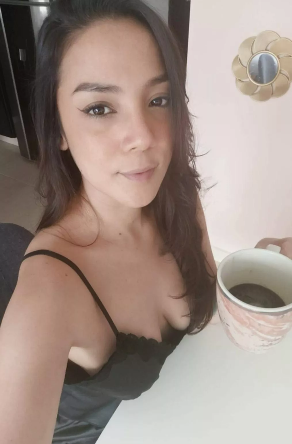 Latina with a teeny bit of Cleavage🤭 posted by BRO_0_0