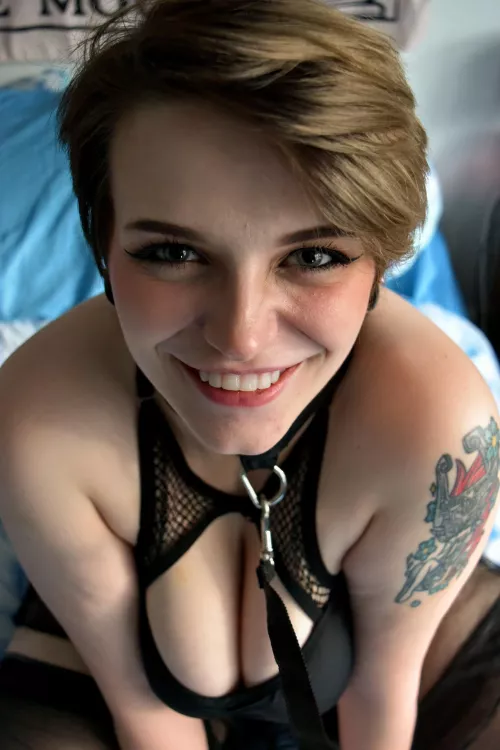 Let me get on my knees and give some thanks to you 🙏😜 by SaphriaStyx