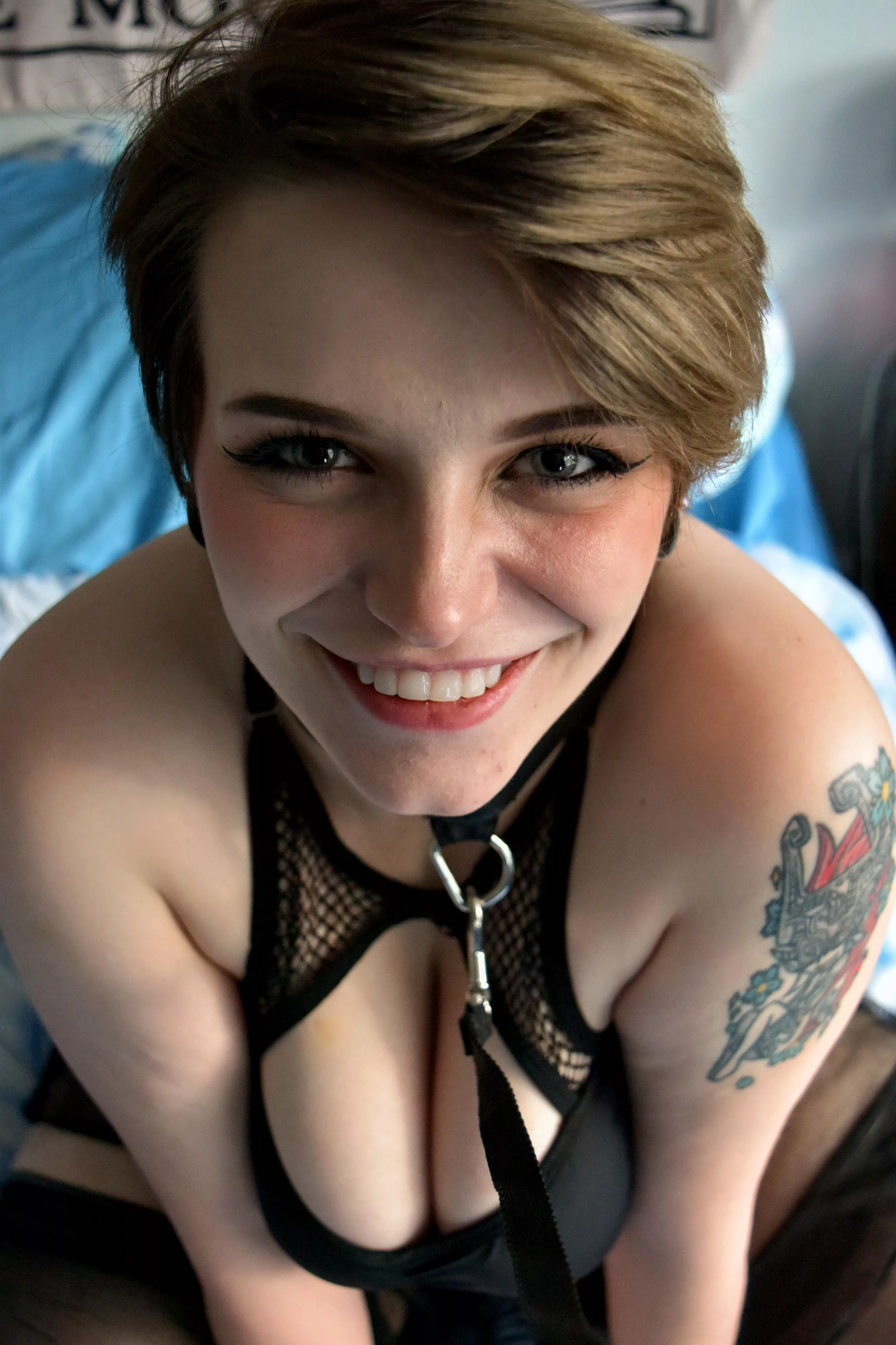 Let me get on my knees and give some thanks to you 🙏😜 posted by SaphriaStyx