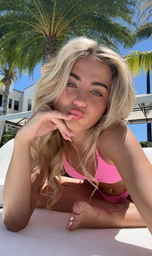 let's go deep into the water :) by StunninKam