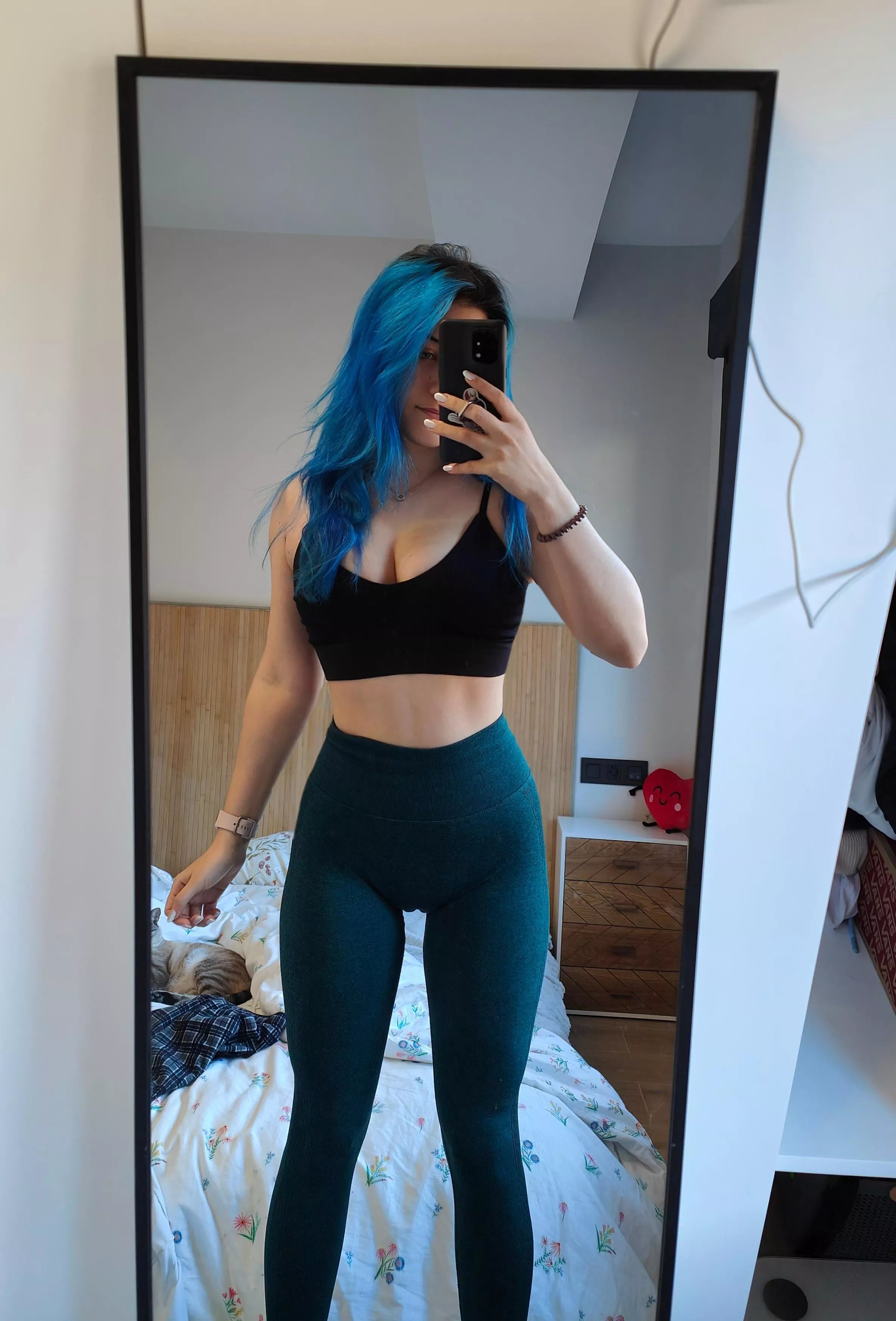 Let's workout - Mhere sg posted by mhere_shet