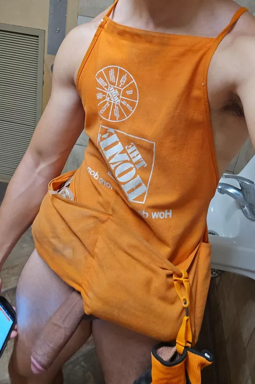 M(19) Choke on my cock by the loading dock? by Capitan_H00k