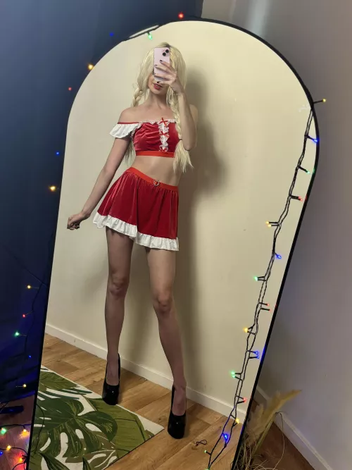 My legs look amazing in my Christmas outfit  by LanaPeaches__