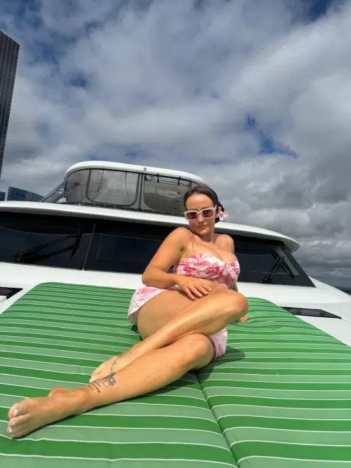 Natural Milf bod. Still boner worthy at 40? by _ladysexyfit_