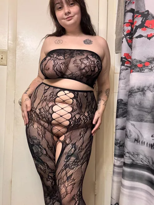 New outfit, who dis?  by Upsettohappy