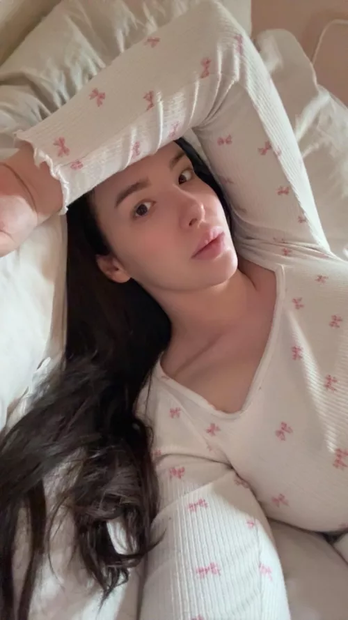 No makeup and cute pajamas  by chloe_babygirl