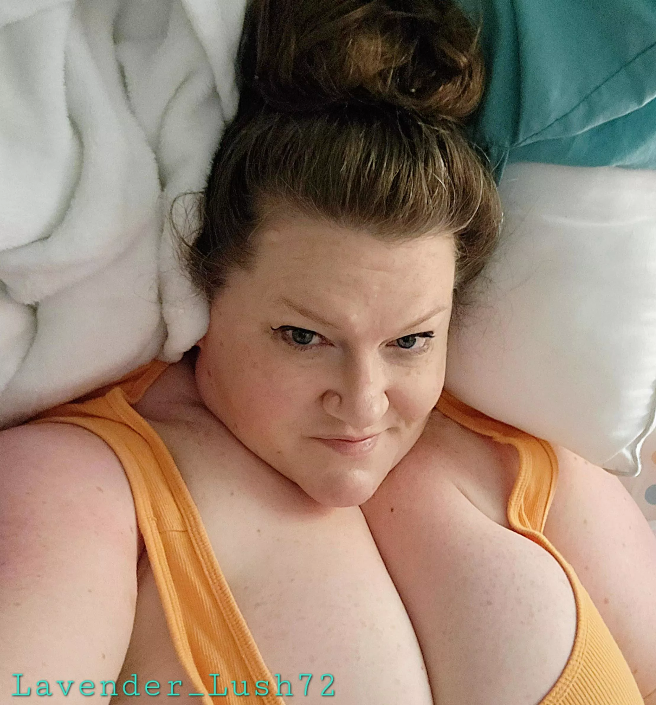 Play-time before sleep-time 😈 [F52] posted by Lavender_Lush72