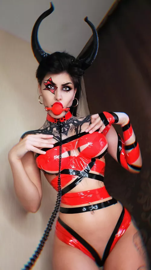 Push it deeper in my mouth by Vampandbeauty