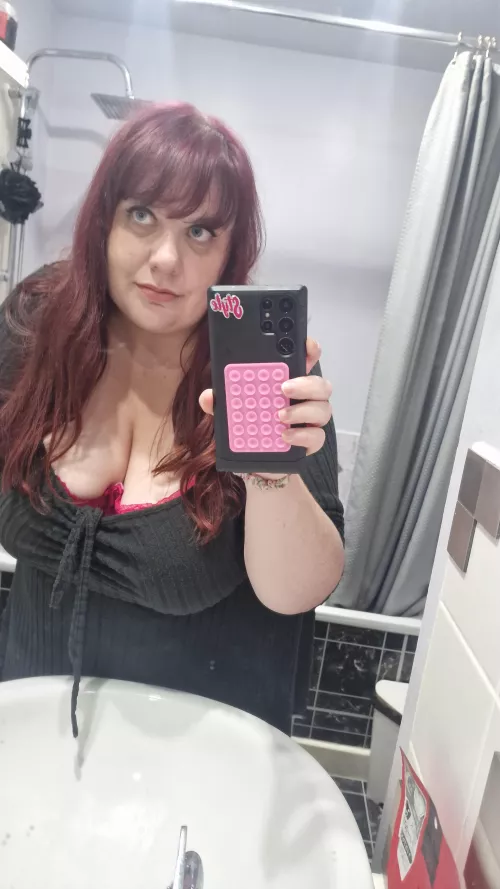 See a mirror take a selfie 😊 by MollieMansfield