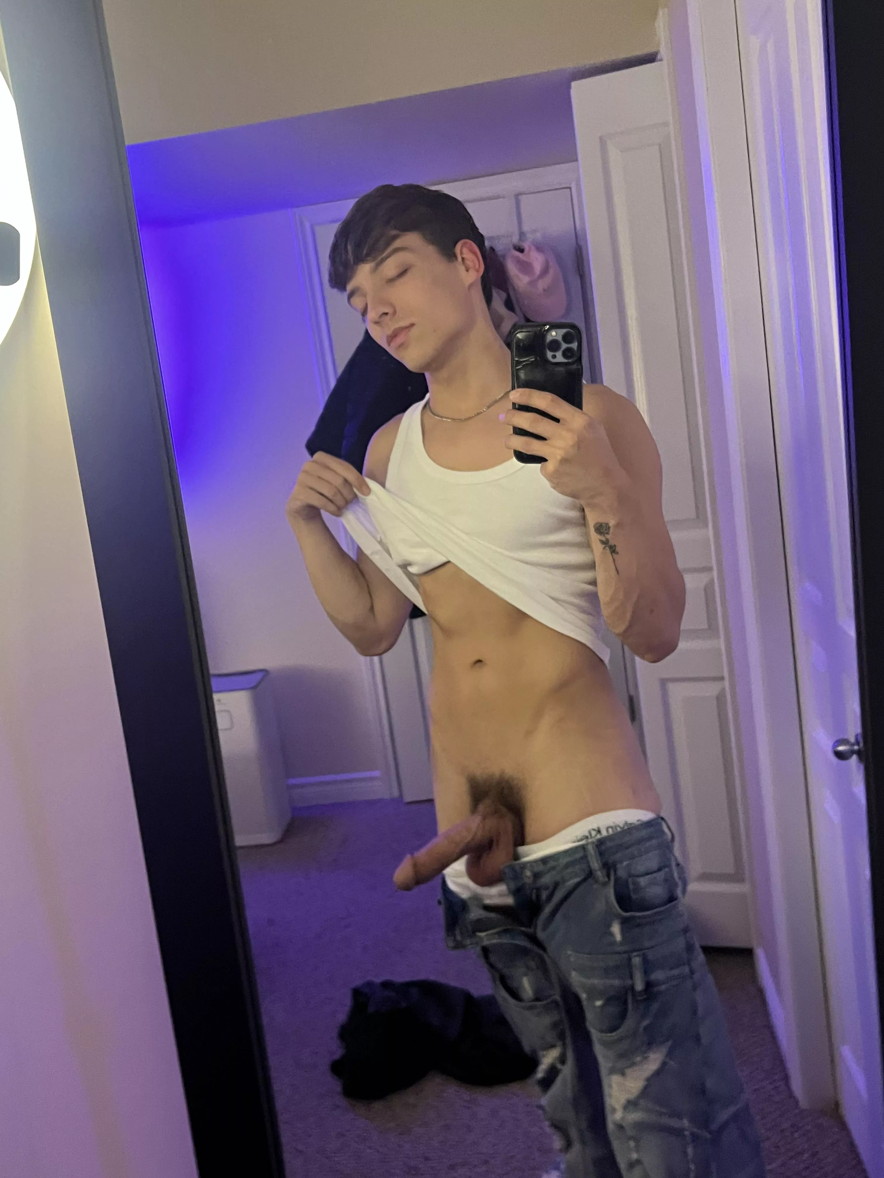 Smiling because my man is coming out the shower to fuck me posted by dxllxsstxrr