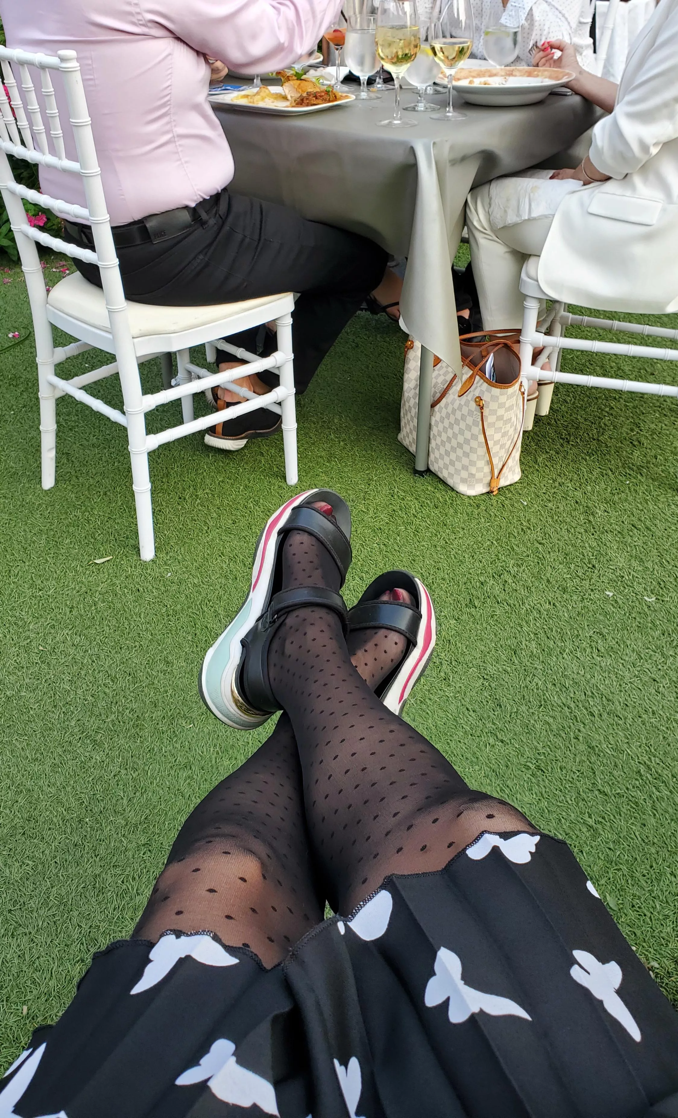 Teasing the neighbor table... posted by popruzhinka