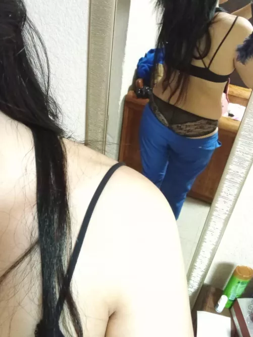 The scrub below is daring enough  by eith_draekghot