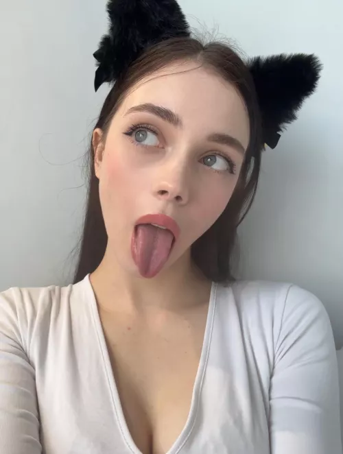 Waiting for you to come home and use my mouth by cutepawsss