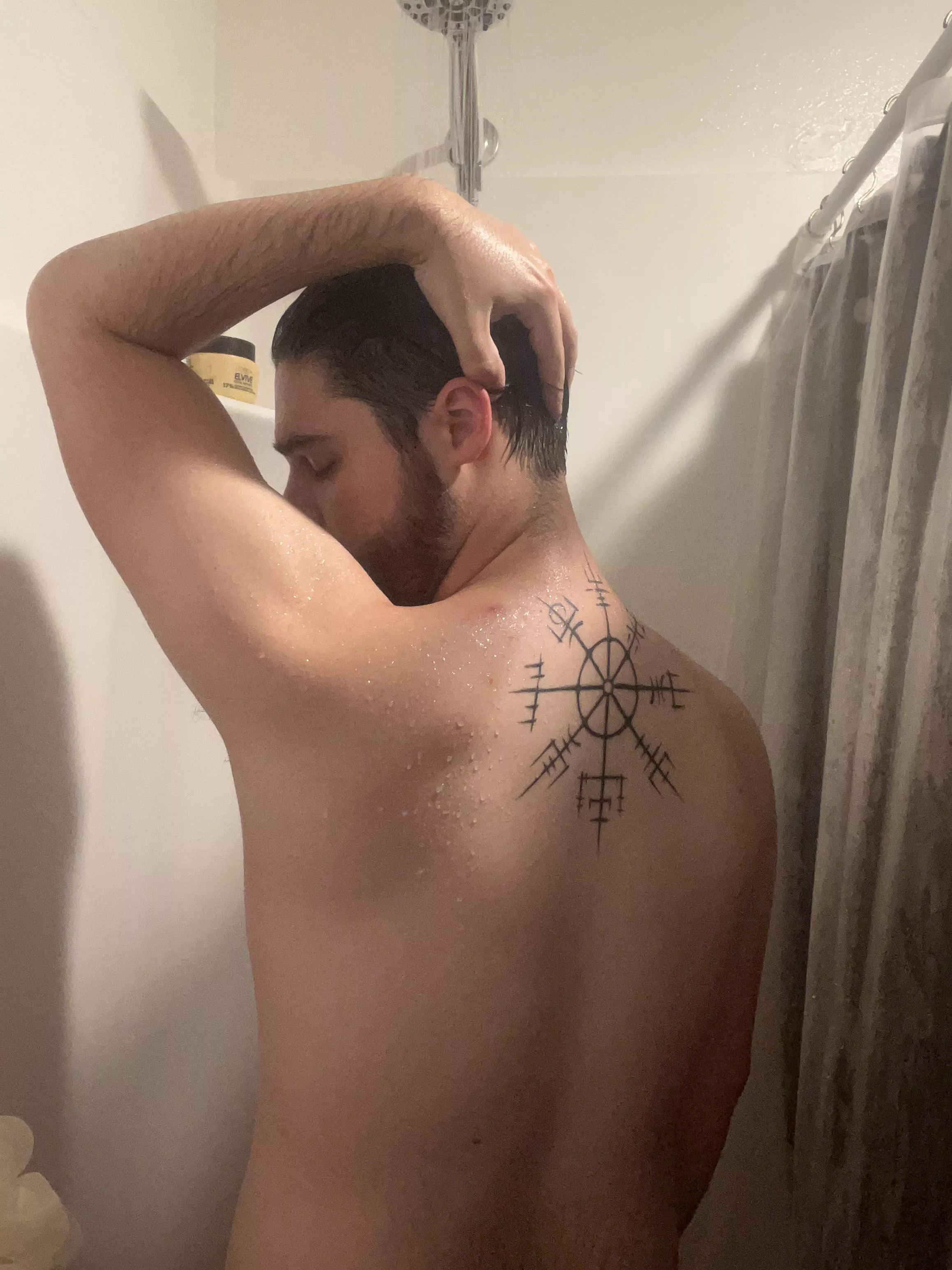 What would make this warm, winter shower even better? 🧐😳 posted by EnzoWhatTheFuck