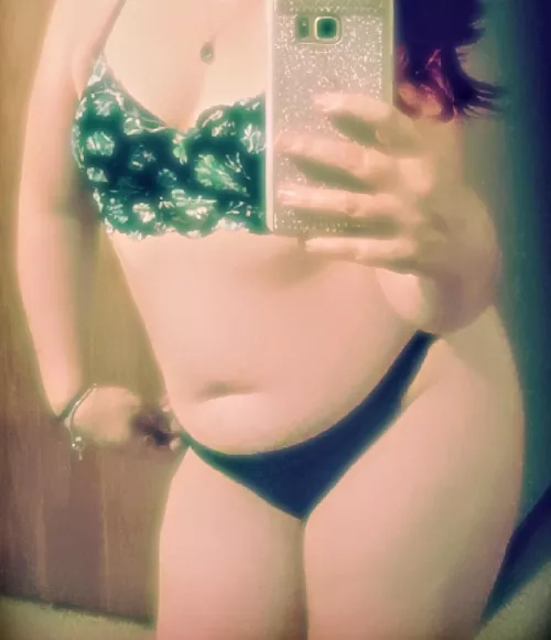 What's your (f)avorite Minnesota bar? 🍻 Maybe I'll see you there sometime 😜 by Cheekyfun4u